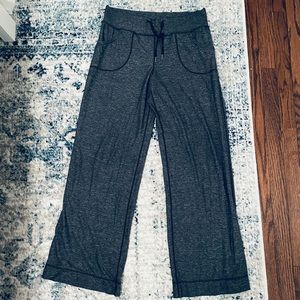 •Lululemon Yoga Pants•